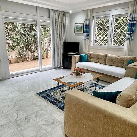 Etage De Villa Avec Jardin, Pres De L'Aireport Et Parking Prive Ariana Exteriör bild
