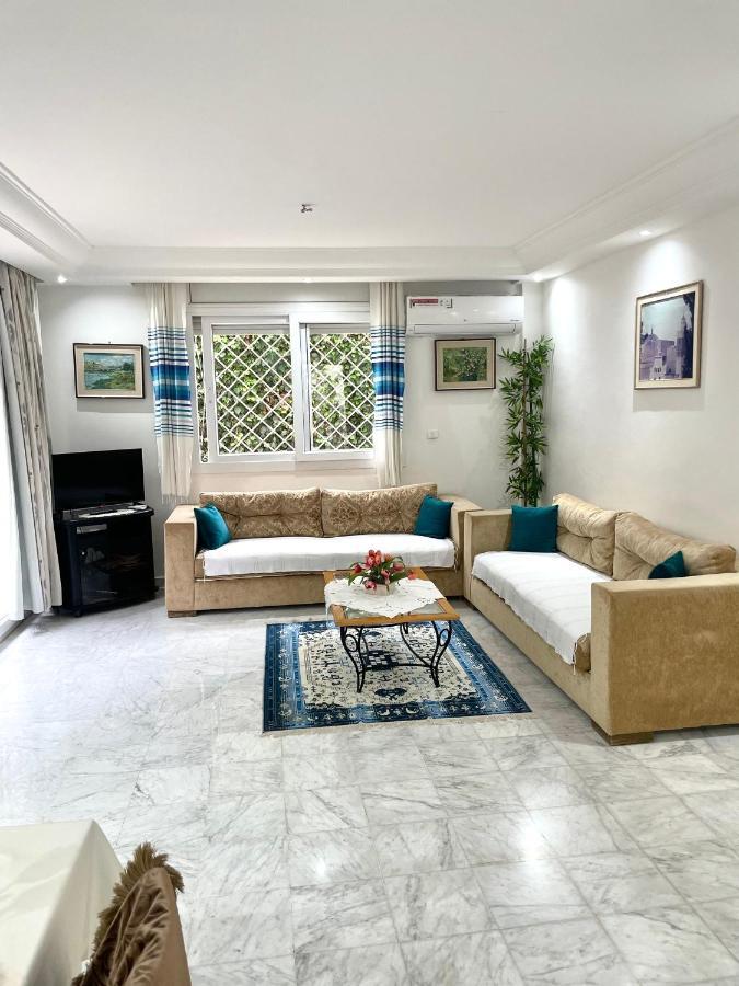 Etage De Villa Avec Jardin, Pres De L'Aireport Et Parking Prive Ariana Exteriör bild