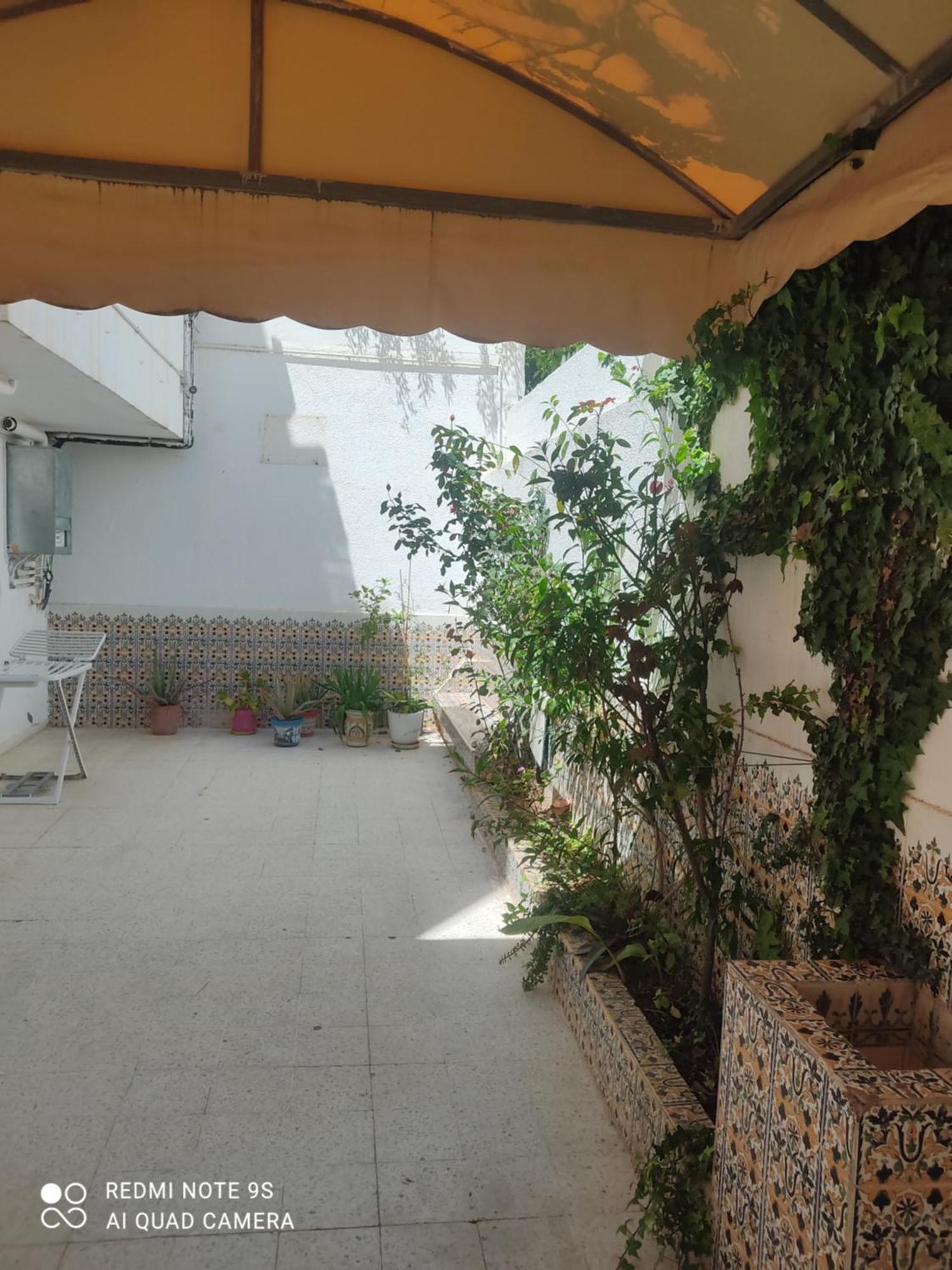 Etage De Villa Avec Jardin, Pres De L'Aireport Et Parking Prive Ariana Exteriör bild