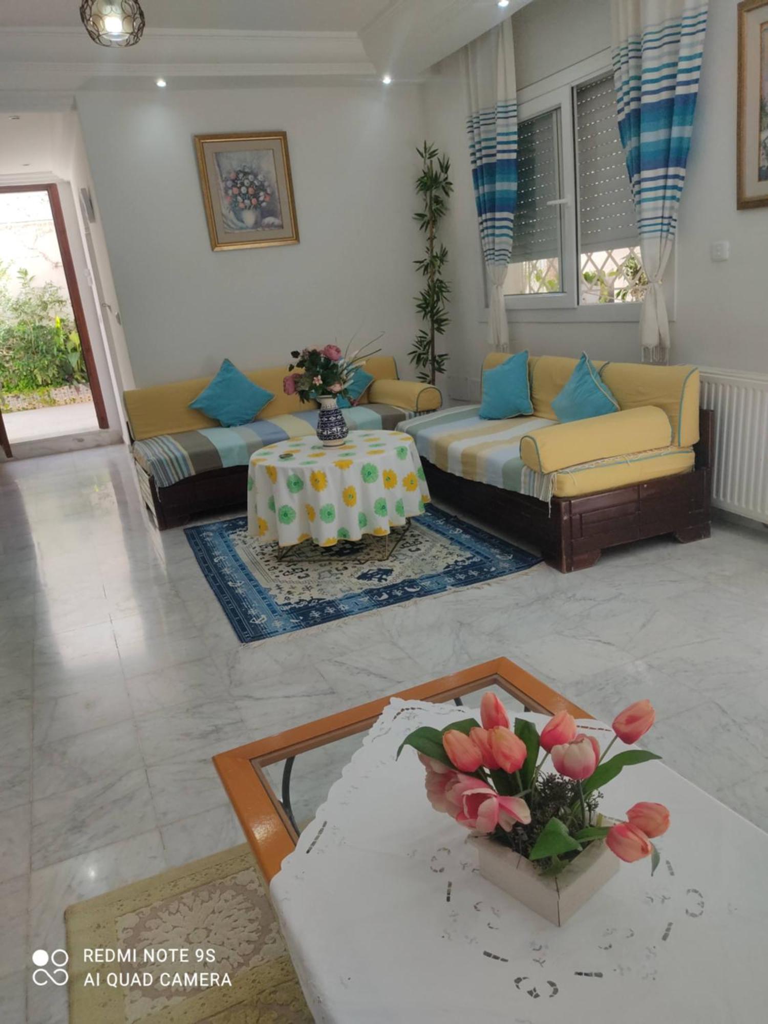 Etage De Villa Avec Jardin, Pres De L'Aireport Et Parking Prive Ariana Exteriör bild