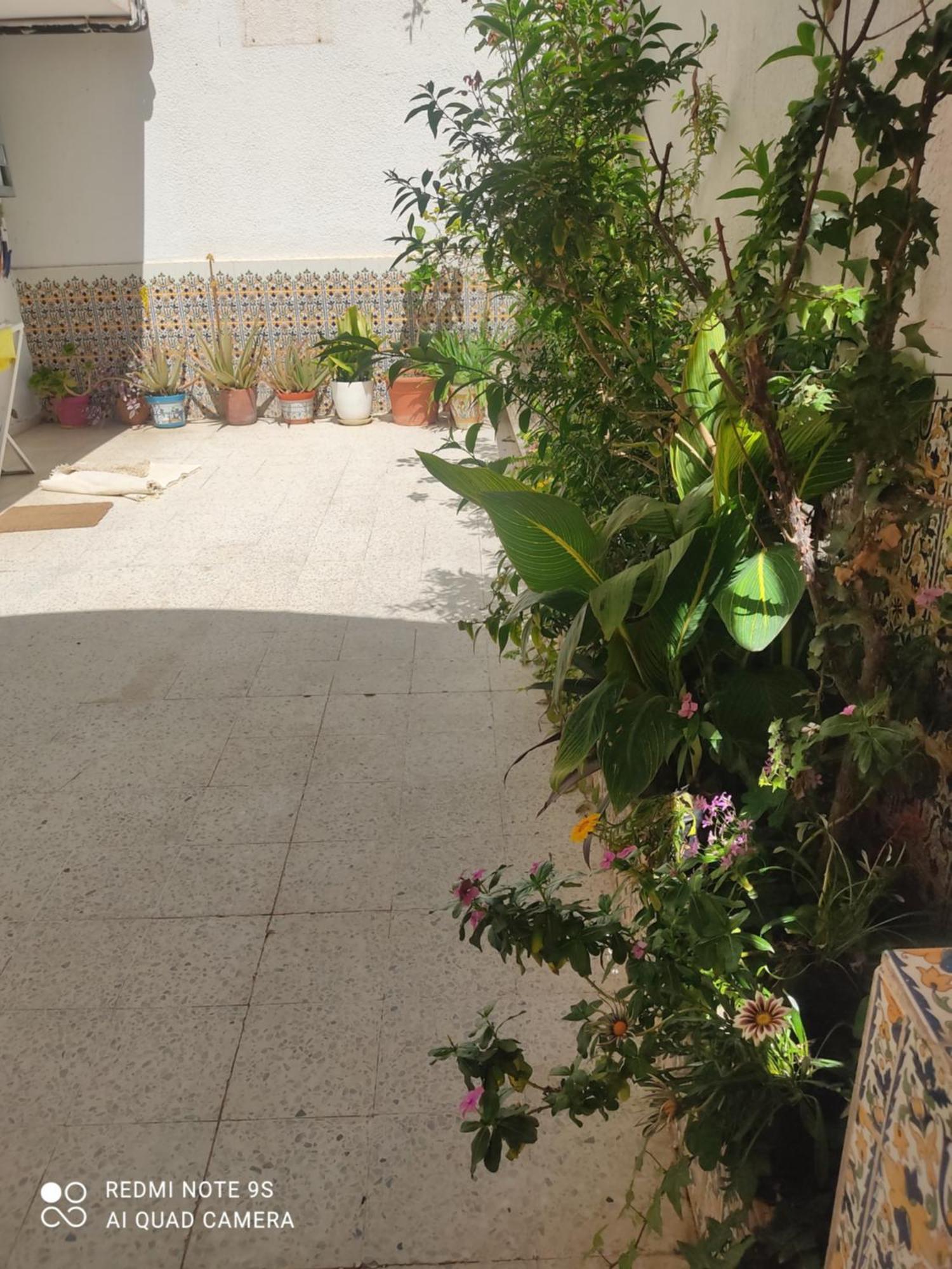 Etage De Villa Avec Jardin, Pres De L'Aireport Et Parking Prive Ariana Exteriör bild